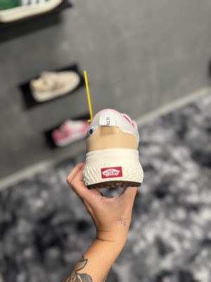 VANS VR3 ULTRARANGE NEO ROSA/BRANCO (LINHA PREMIUM)