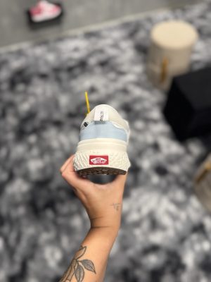 VANS VR3 ULTRARANGE NEO BRANCO/AZUL (LINHA PREMIUM)