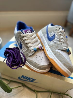 NIKE SB DUNK LOW 