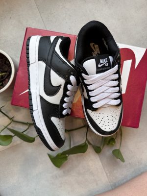 NIKE SB DUNK LOW 