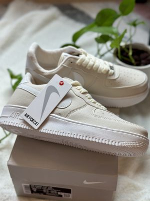 Nike Air Force off white