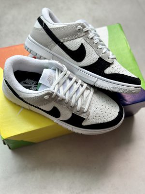 NIKE SB DUNK LOW/ BRANCO/ CINZA/ PRETO