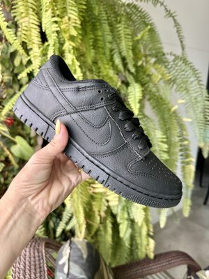 Nike Dunk Low All Black