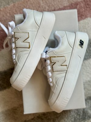 NEW BALANCE BRANCO/DOURADO